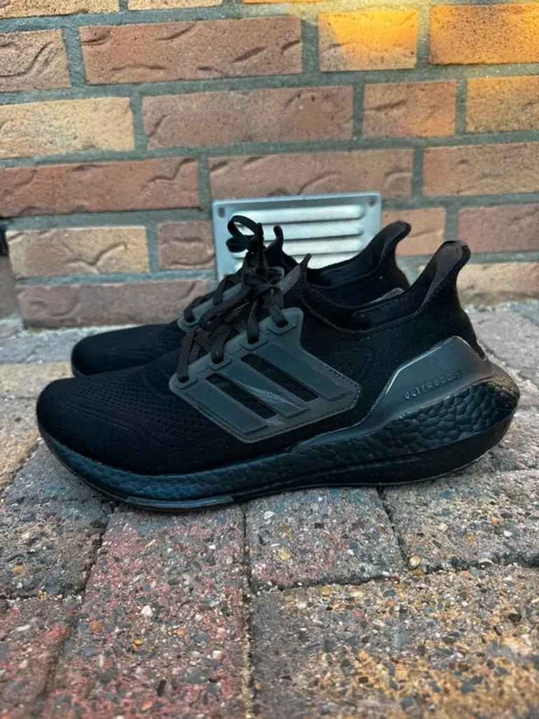 Used Adidas Ultraboost 21 bike — image 3 of 3