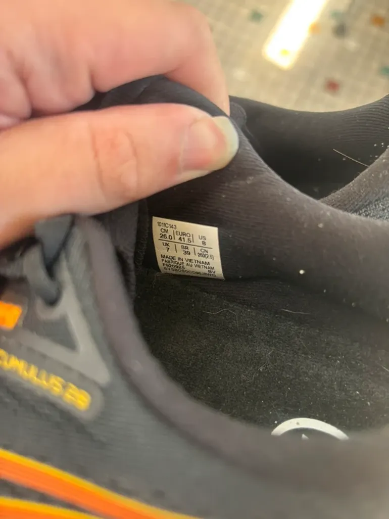 Used Asics Gel Cumulus 28 bike — image 4 of 4
