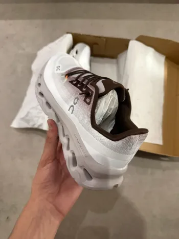 Used On Running On Shoes Size 42 bike — image 2 of 9