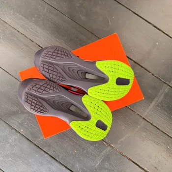 Used Nike Zoom Fly 6 bike — image 4 of 5