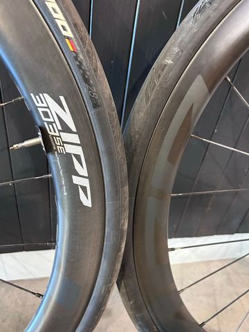 Käytetty Zipp 303 SE Wheels 2025 bike — kuva 12 / 12