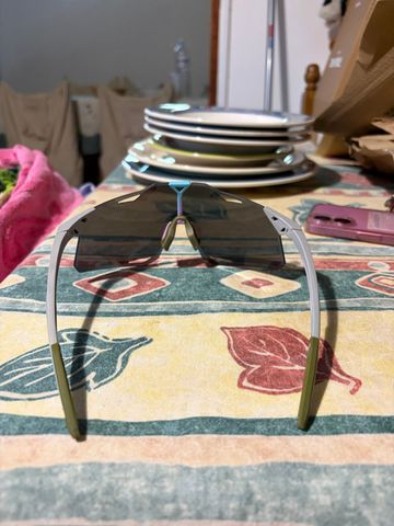 Used 100% Hypercraft Sunglasses 2025 bike — image 3 of 4
