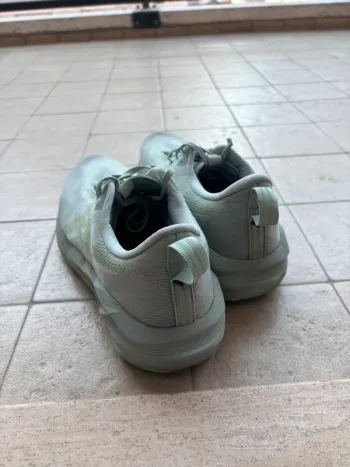 Gebrauchtes Asics Novablast 5 bike — Bild 2 von 4