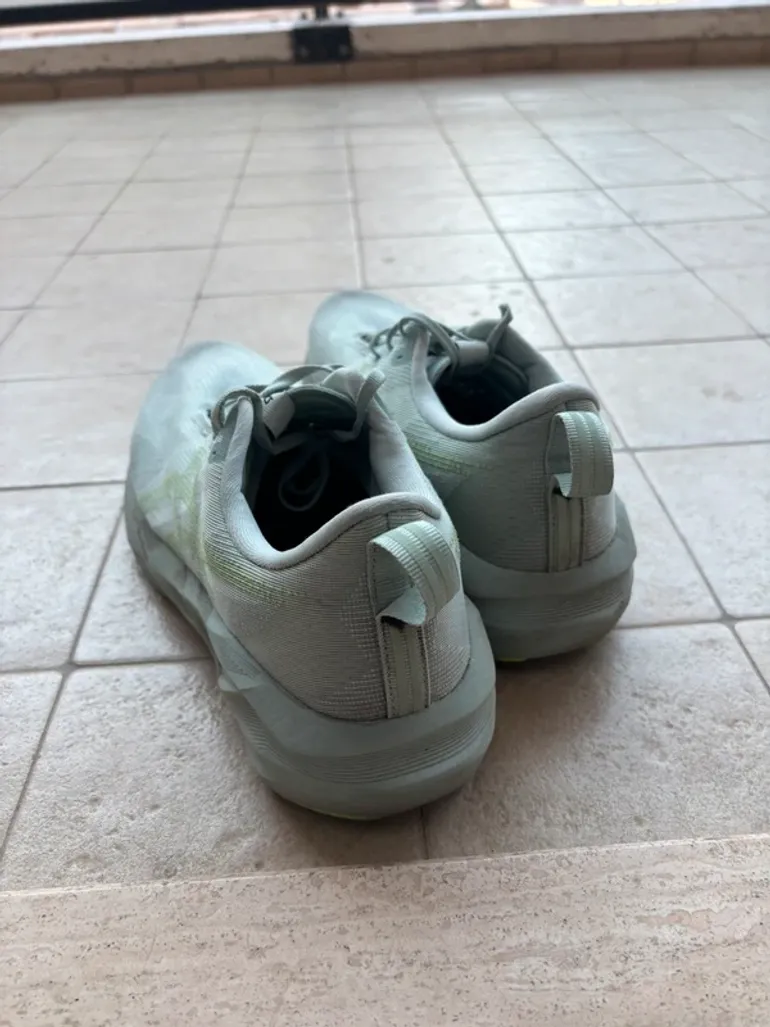 Gebrauchtes Asics Novablast 5 bike — Bild 2 von 4