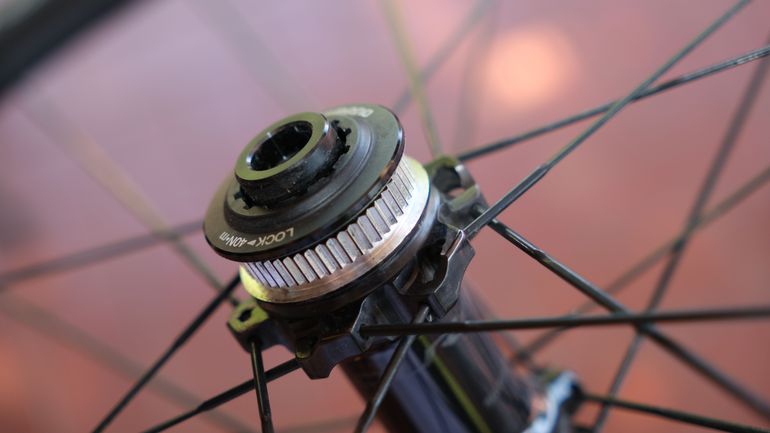 Used Shimano Dura Ace WH-R9270-C36-TL bike — image 6 of 20