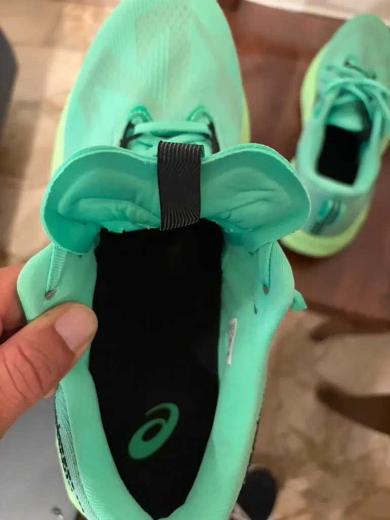 Gebrauchtes Asics novablast 5 bike — Bild 3 von 10