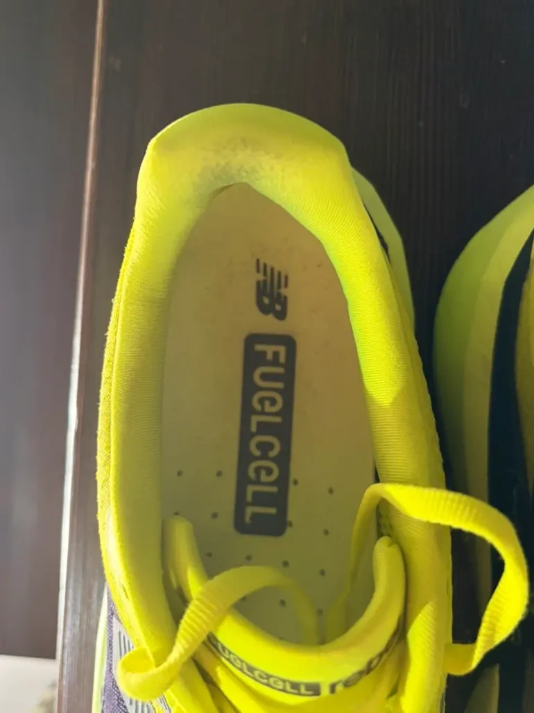 Tweedehands New Balance FuelCell Rebel V5 bike — afbeelding 10 van 12