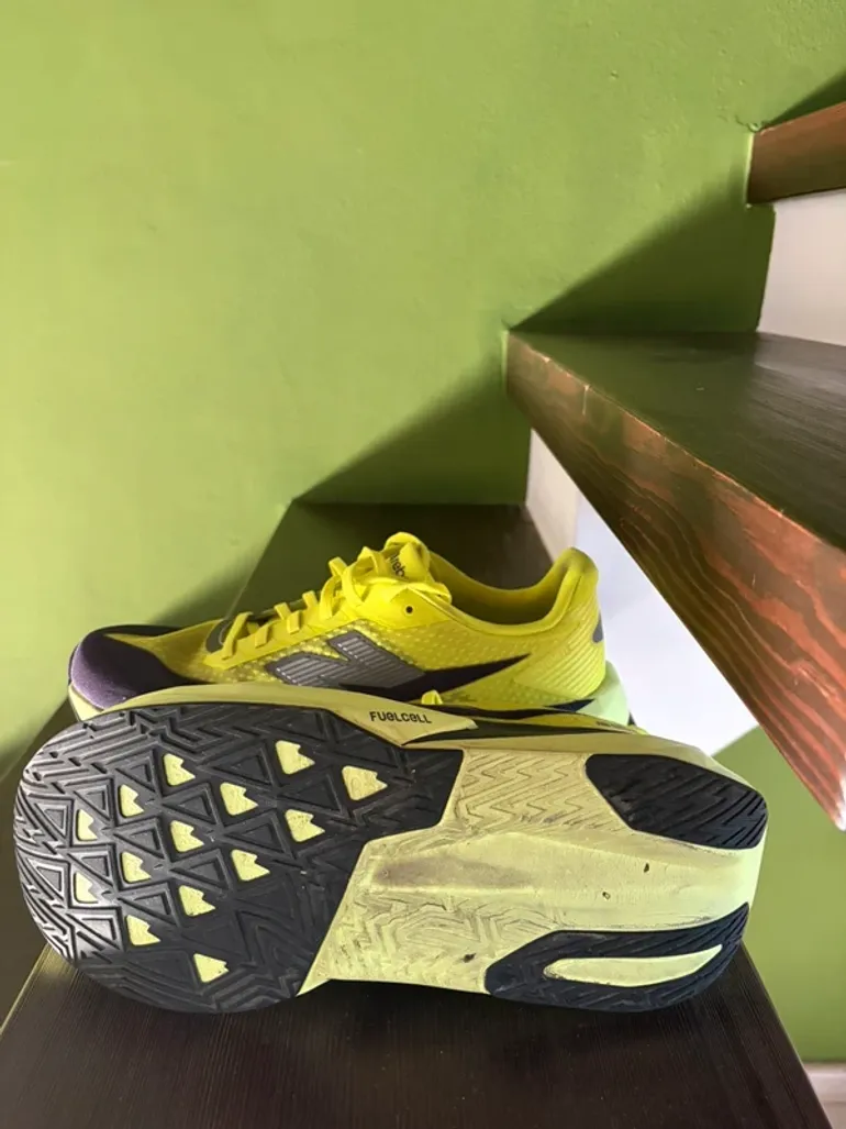 Tweedehands New Balance FuelCell Rebel V5 bike — afbeelding 5 van 12