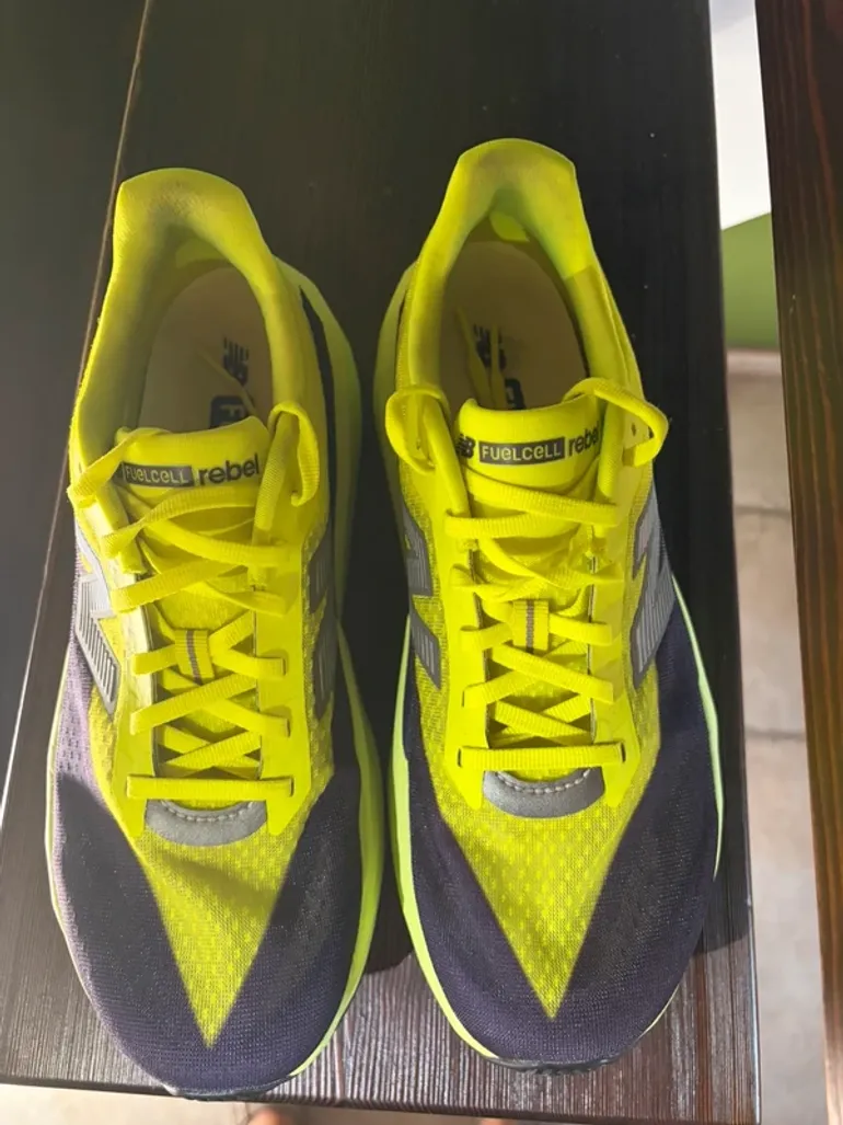 Tweedehands New Balance FuelCell Rebel V5 bike — afbeelding 4 van 12