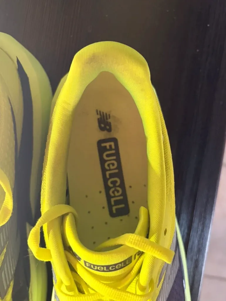 Tweedehands New Balance FuelCell Rebel V5 bike — afbeelding 11 van 12