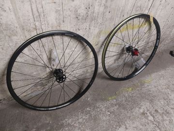 Brugt Xlc 27" Tubeless Wheelset Wheels