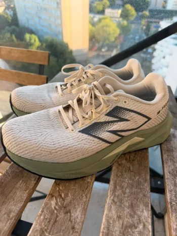 Gebrauchtes New Balance Fuelcell Propel V5 bike — Bild 5 von 5