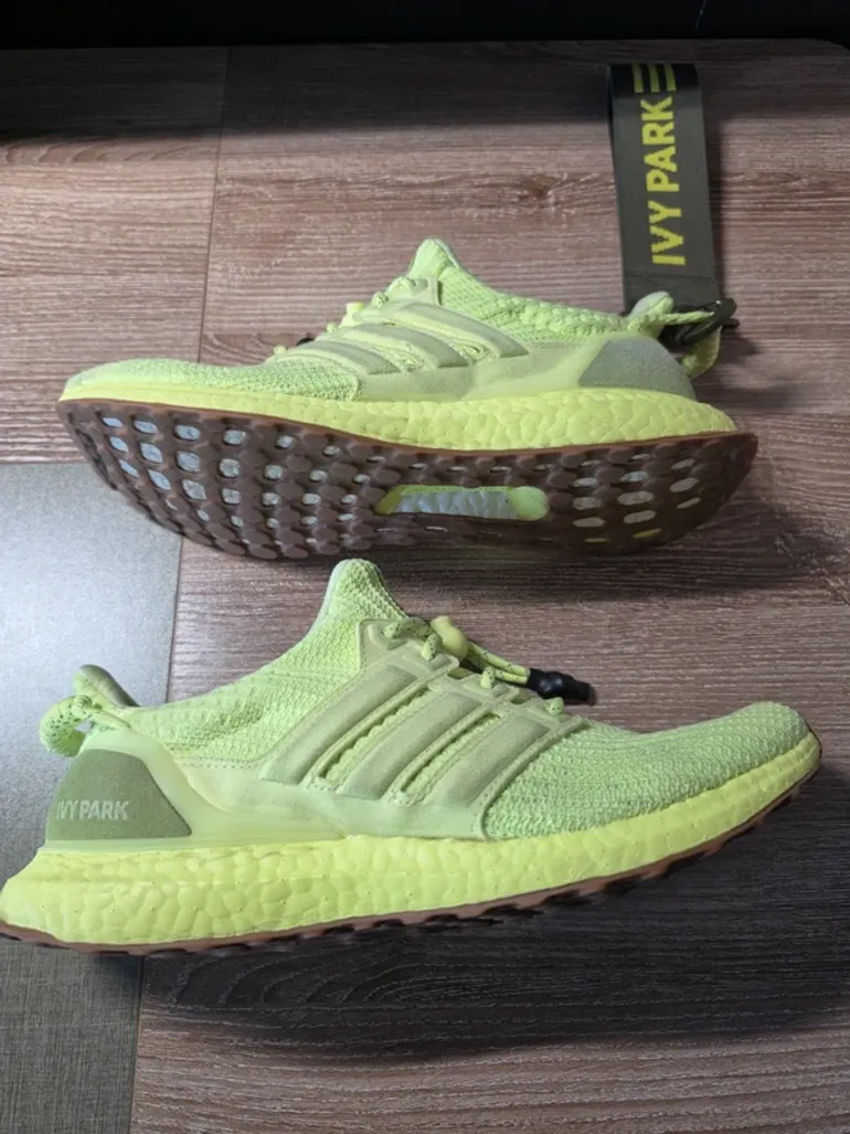 Used Adidas Ultraboost Ivy Park bike — image 2 of 8