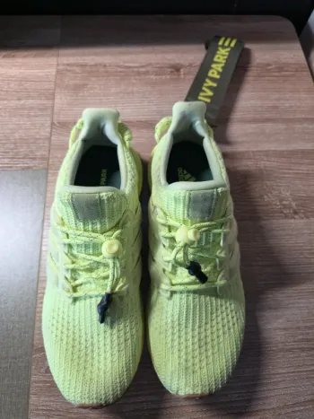 Used Adidas Ultraboost Ivy Park bike — image 3 of 8