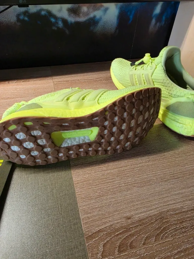 Used Adidas Ultraboost Ivy Park bike — image 5 of 8