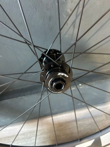 Używany Zipp 303 XPLR 2026 bike — zdjęcie 9 z 10