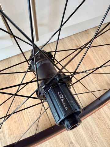 Used Syncros RP 2.0 Wheelset 2024 bike — image 2 of 6