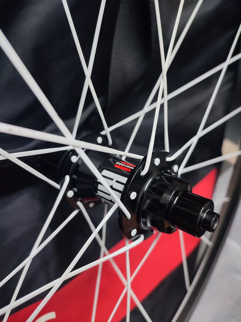 Used Dt Swiss RRC32 bike — image 3 of 8