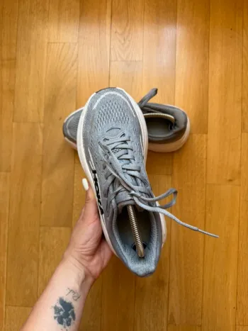 Used Hoka Bondi 9 bike — image 2 of 13