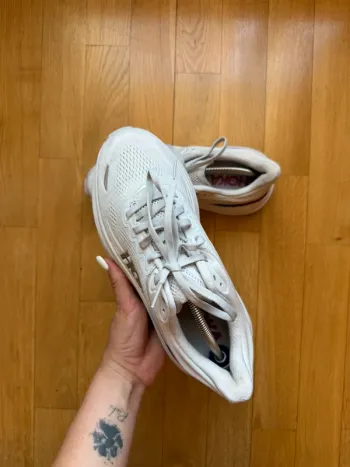 Gebrauchtes Hoka Bondi 9 bike — Bild 2 von 10