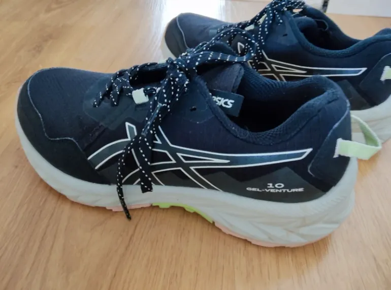 Używany Asics Gel Venture 10 bike — zdjęcie 2 z 7