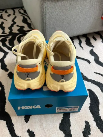 Brugt Hoka Speedgoat 7 bike — billede 4 af 6