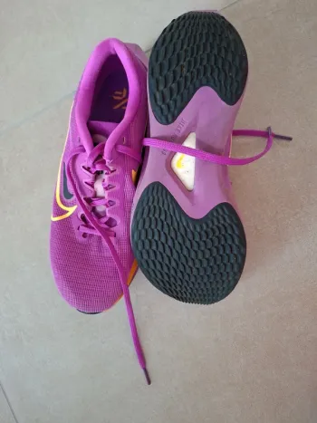 Brugt Nike Laufschuhe für Frauen bike — billede 3 af 4