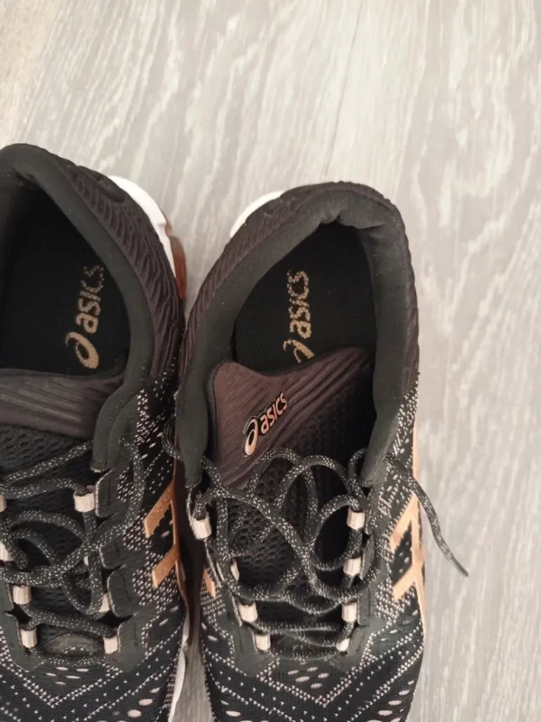 Tweedehands Asics Gel Quantum 360 bike — afbeelding 3 van 9