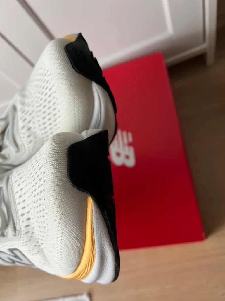 Used New Balance Fresh Foam x Kaiha V2 bike — image 8 of 11