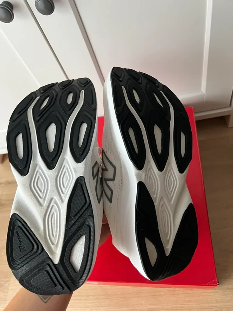 Used New Balance Fresh Foam x Kaiha V2 bike — image 9 of 11