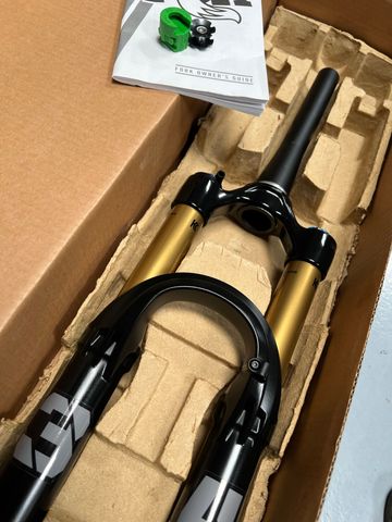 Použité Fox 34 Kashima Stepcast Fork 2024 bike — obrázek 3 z 8