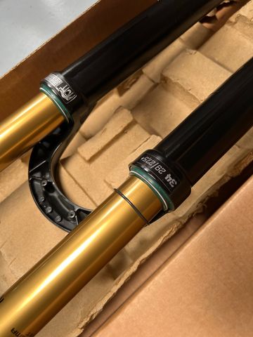 Použité Fox 34 Kashima Stepcast Fork 2024 bike — obrázek 7 z 8