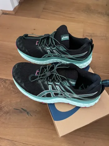 Gebrauchtes Asics Trabuco Max bike