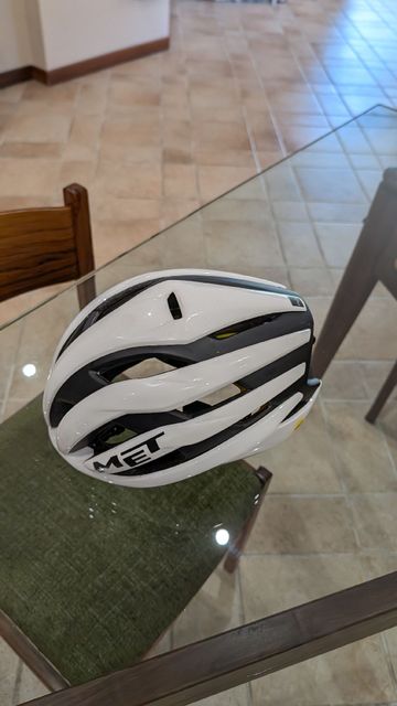 Used MET trenta 2025 bike — image 1 of 7