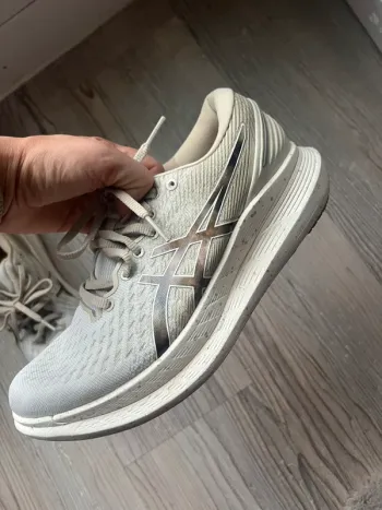 Brugt Asics Gel bike — billede 3 af 5