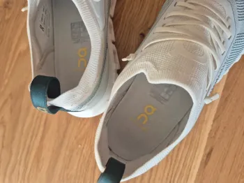 Gebrauchtes On Running Sneaker bike — Bild 3 von 5
