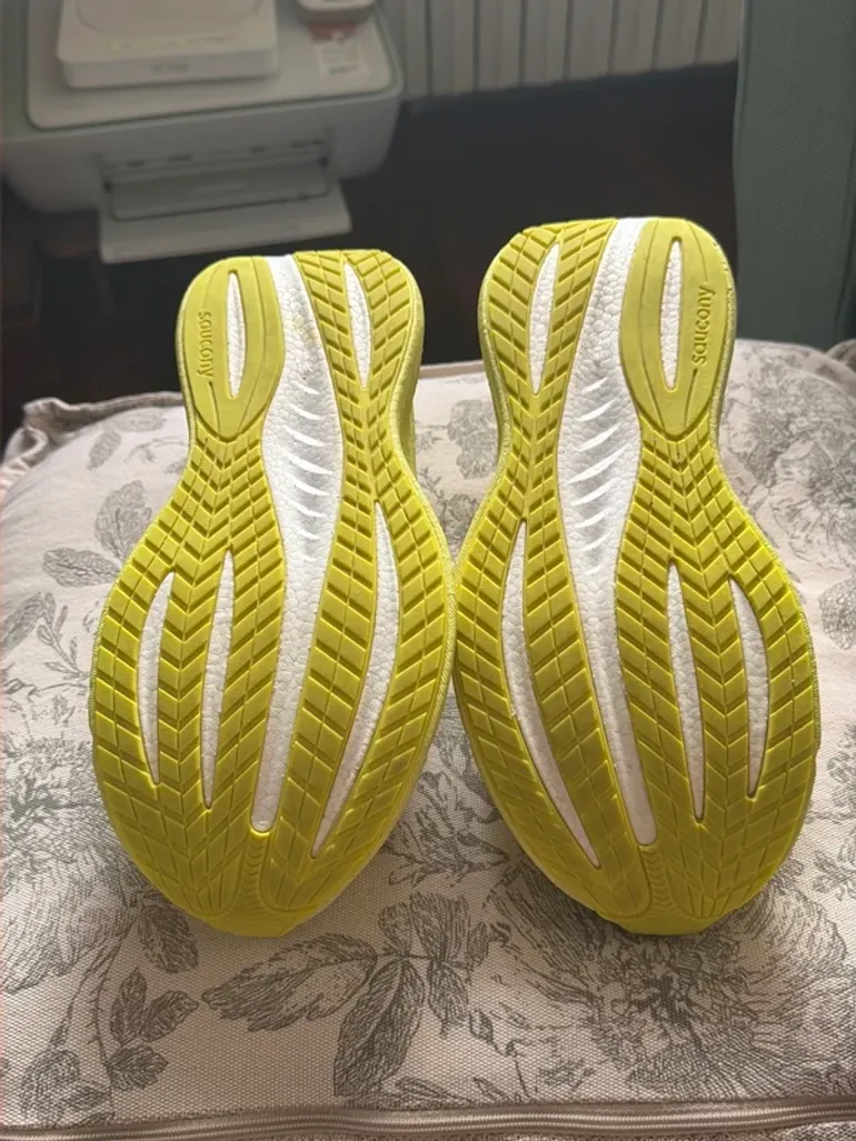 Tweedehands Saucony Triumph 22 bike — afbeelding 5 van 8
