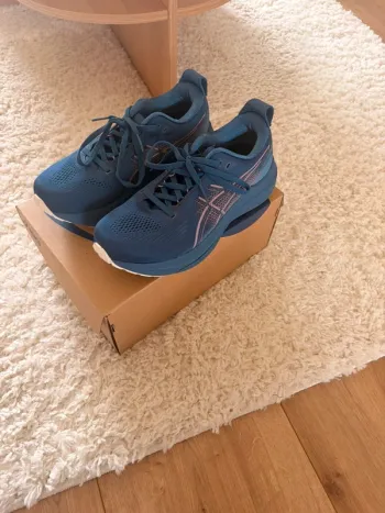 Gebrauchtes Asics Gel-Kayano 33 bike