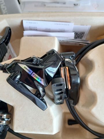 Brugt Sram Force AXS Brake Lever Set 2025 bike — billede 3 af 4