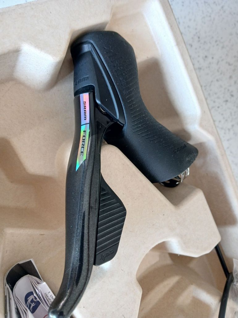 Brugt Sram Force AXS Brake Lever Set 2025 bike — billede 4 af 4