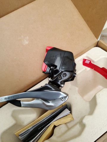 Brugt Sram Red D1 Front Derailleur 2024 bike — billede 1 af 6