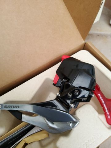 Brugt Sram Red D1 Front Derailleur 2024 bike — billede 3 af 6