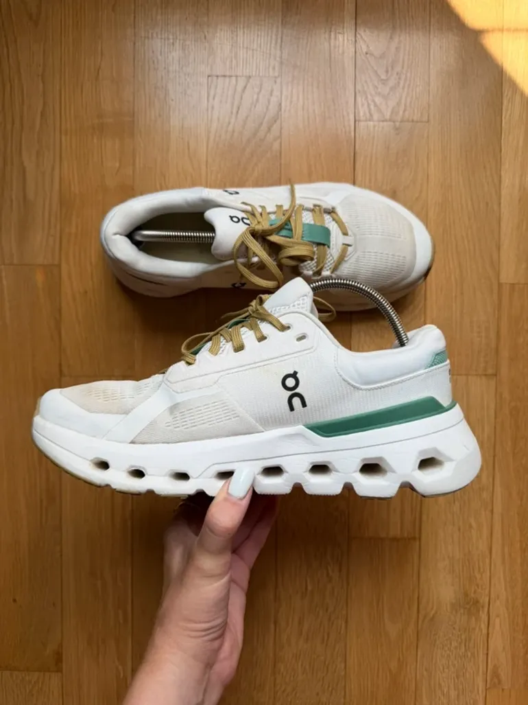 Used On Running Cloud bike — image 6 of 12
