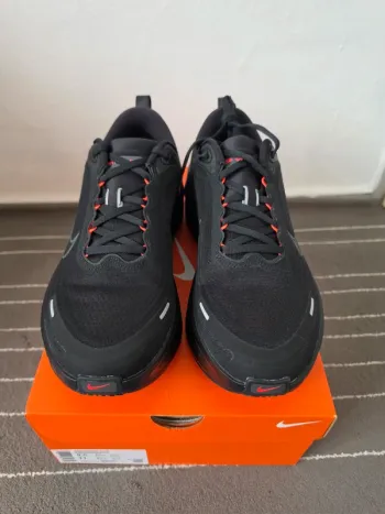 Used Premium Nike Vomero Plus bike — image 5 of 12