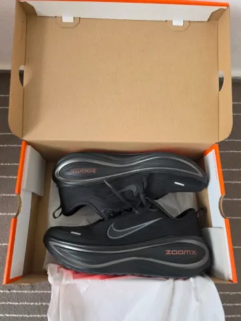 Used Premium Nike Vomero Plus bike — image 2 of 12