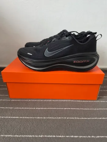 Used Premium Nike Vomero Plus bike — image 3 of 12