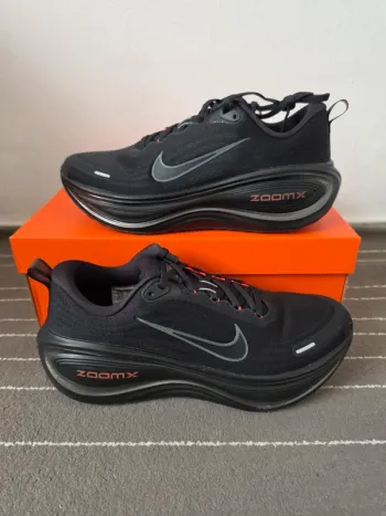 Used Premium Nike Vomero Plus bike