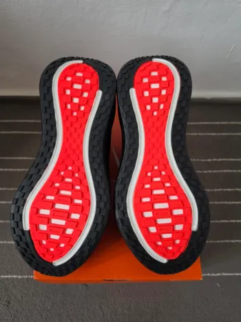 Used Premium Nike Vomero Plus bike — image 12 of 12