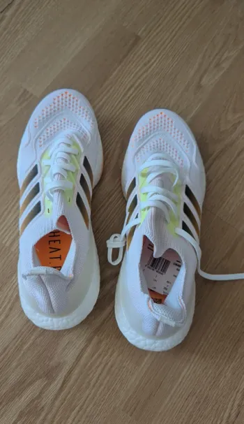 Použité Adidas Ultraboost 22 Heat.dry bike