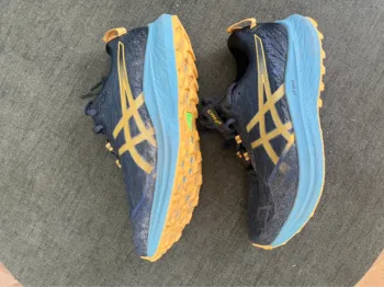 Asics Fuji Lite 4 bike d'occasion — image 2 sur 6